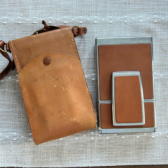 Polaroid SX-70 Land Camera with Leather Case - Picture 2 of 8